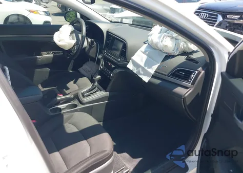 2018 Hyundai Elantra Value Edition z USA, uszkodzony, nr VIN 5NPD84LF6JH334832